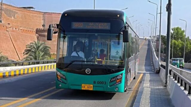 BRT Peshawar Extends Evening Service Hours for Commuters
