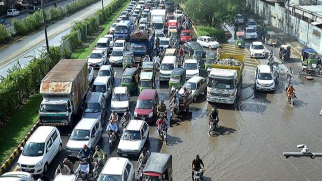 Lahore Implements Traffic Management Plan for Urs of Hazrat Data Ganj Bakhsh