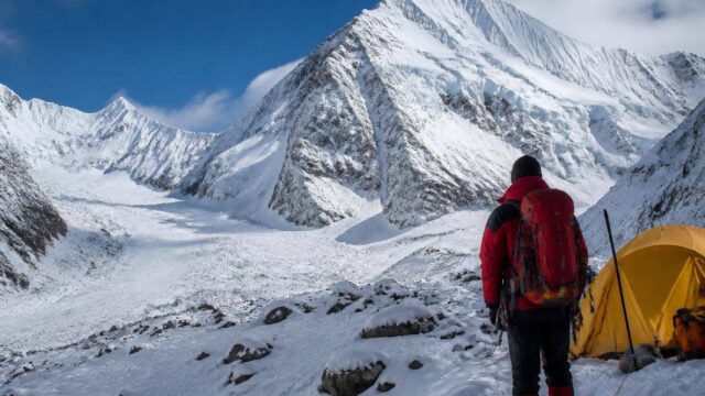 Search Operation Resumes for Missing Climbers After Broad Peak Avalanche